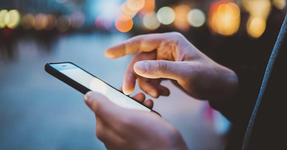 A empresa precisa fornecer celular corporativo para o trabalhador?