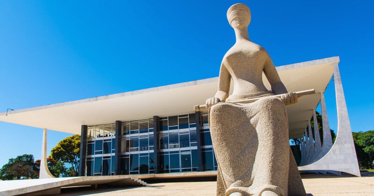 STF forma maioria para exigir motivação para demissão em estatais