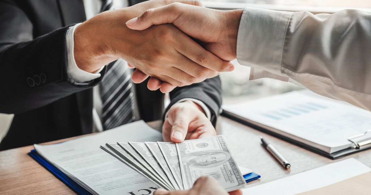 Empréstimo para trabalhadores com carteira assinada terá um dispositivo para baratear o crédito e controlar inadimplência