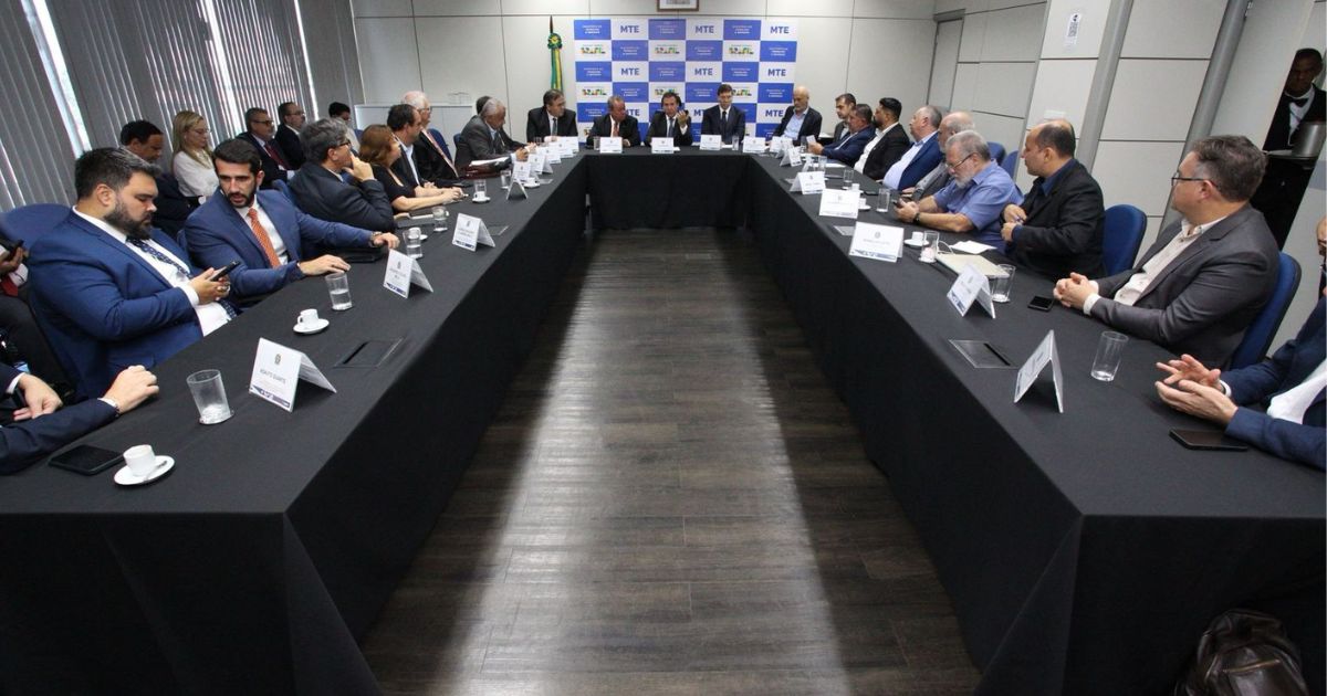 Regra que responsabiliza empresas por saúde mental do trabalhador é adiada