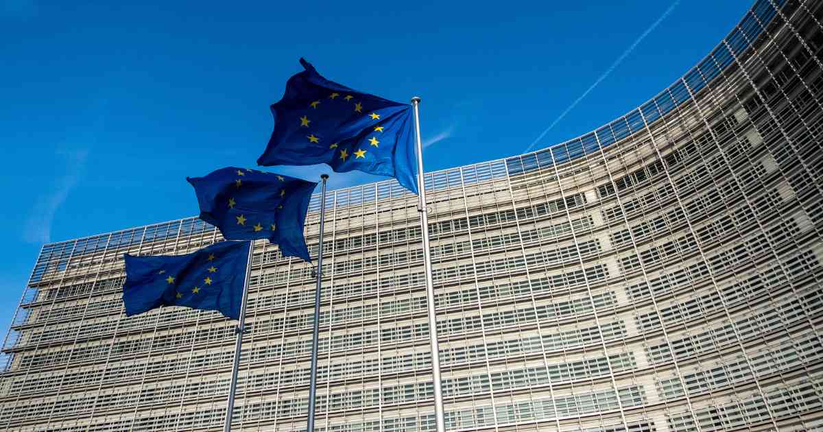 União Europeia multa Apple e Meta em mais de R$ 4 bilhões; saiba